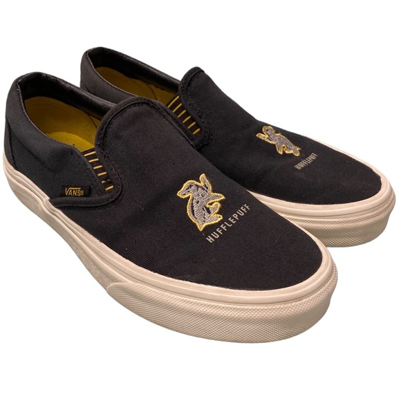 Harry Potter Hufflepuff House Logo Vans Slip On Sneakers Women’s 6 Men’s 4.5 - Picture 1 of 7
